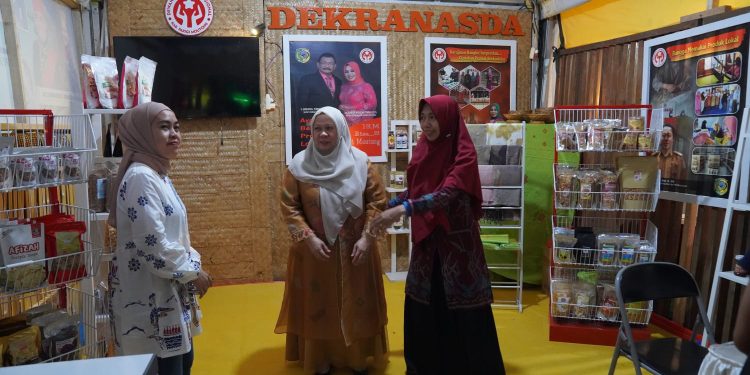 Pameran UMKM FORKKOM Bappeda se-Sulawesi Tengah ke-20