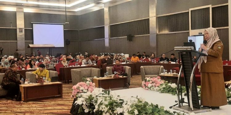 Reny A. Lamadjido, Paparkan Langkah Solutif dan Inovatif Menuju Palu Narreme di FORKKOM Bappeda Se-Sulawesi Tengah Ke-20