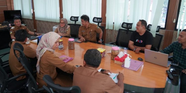 Walikota Palu Bahas Pengelolaan Pasar Bambaru Bersama Pemuda Kreatif