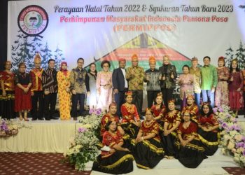 Walikota Palu Hadiri Perayaan Natal 2022 dan Syukuran Tahun Baru 2023 PERMIPPOS