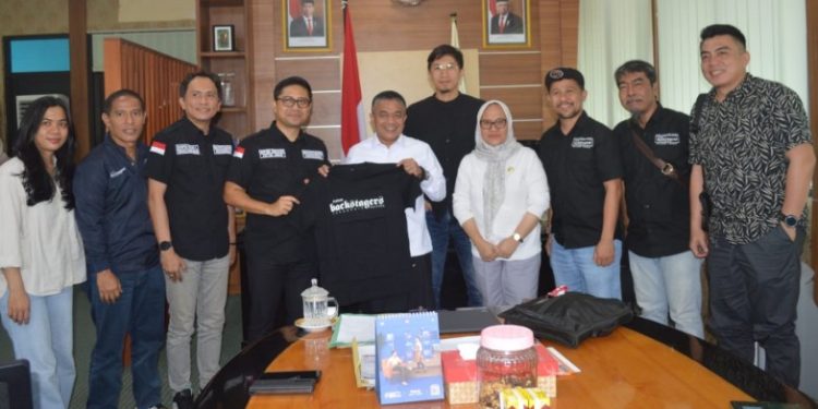 Walikota Palu Menerima Kunjungan Forum Backstagers Indonesia