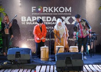 Reny A Lamadjido: Kegiata FORKKOM Bappeda, Momentum Kurangi Gunakan Air Minum Kemasan Plastik