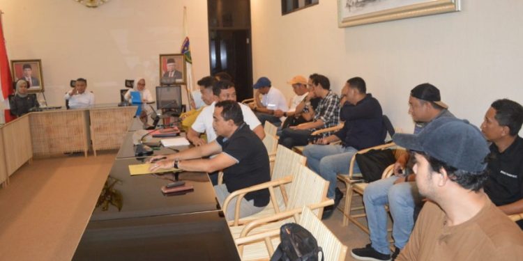 Saksikan Penanyangan Profil Kota Palu, Walikota : Harus Tetap Menerima Masukan