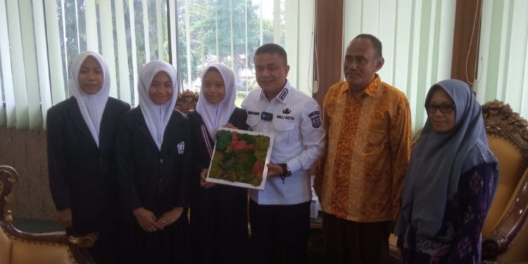Siswa An Nur Buuts Raih Juara 1 Lomba Tingkat Internasional, Pemkot Akan Berikan Beasiswa Prestasi