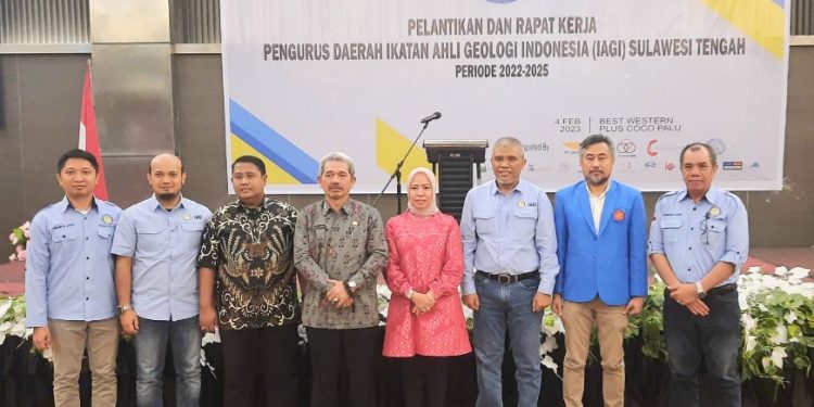 H. Husaema Wakili Walikota Palu Hadiri Pelantikan dan Raker IAGI Sulteng