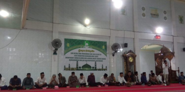 Camat Palu Timur Hadiri Peringatan Isra’ Mi’raj di Mesjid Jami Al-Hidayah