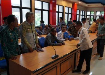 Rencana Renovasi Masjid Agung Baiturrahim Lolu, Hadianto : Pengurusan Masjid, kotak amal, dan hal lainnya itu semua kembali ke masyarakat.