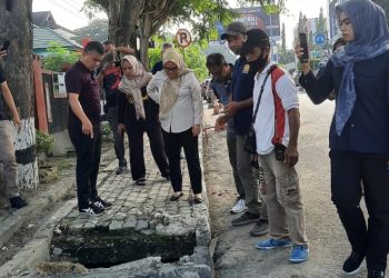 Tinjau Drainase di Sejumlah Ruas Jalan Kota Palu, Walikota Programkan Penghargaan Terima Kasih Padat Karya