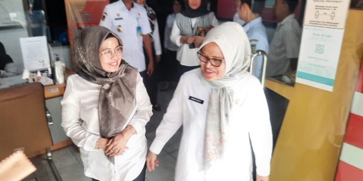 Pantau Kebesihan dan Kedisiplinan ASN, Sekkot Sidak OPD di Lingkup Pemkot Kota