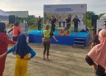 Wujudkan Hidup Sehat, Panasonic Ajak Masyarakat Kota Palu Senam Pagi Bersama