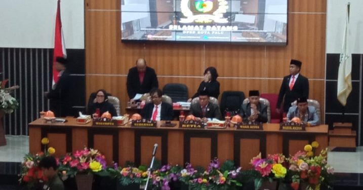 Sekkot Hadiri Pelantikan PAW Dian Tri Purwanti sebagai Anggota DPRD Kota Palu