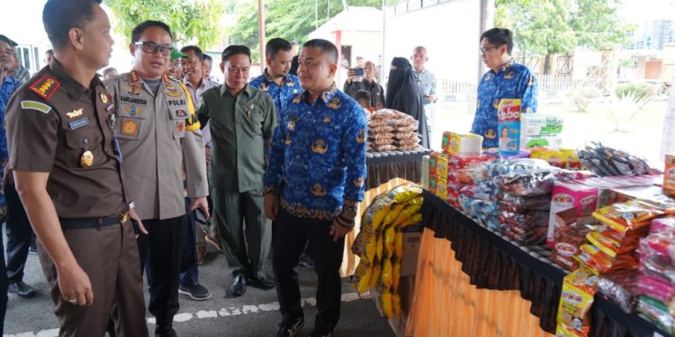 Menyambut Bulan Suci Ramadhan, Wali Kota Secara Resmi Membuka Kegiatan Pasar Murah