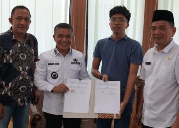 Wali Kota Tandatangani MoU Bersama PT. Mirror Maze Indonesia Untuk Pengelolaan Lantai 2 Pasar Bambaru
