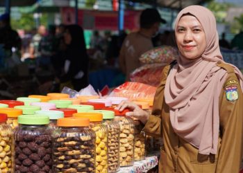 Kabid Industri Disperindag Kota Palu, Hadiri Pembukan Pasar Murah di Halaman Korem 132 Tadulako