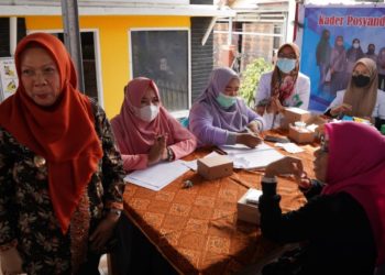 Bakti Sosial bersama Ikatan Bidan Indonesia, Wawali Ingatkan Tekan Stunting
