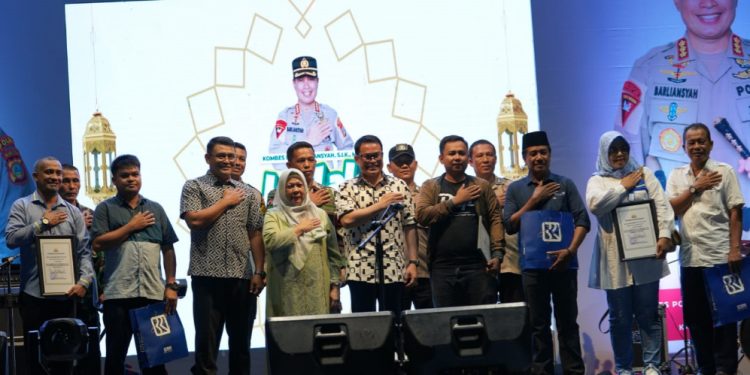 Wawali Palu Menghadiri Puncak Halal bihalal Polresta Palu dan Masyarakat