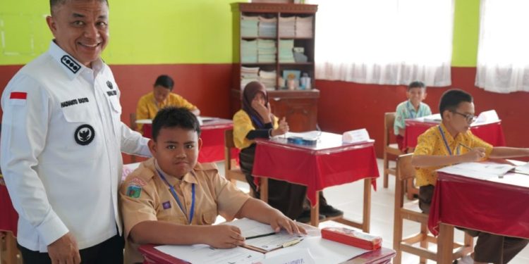 Pelaksanaan Ujian Sekolah, Wali Kota Kunjungi Dua Sekolah