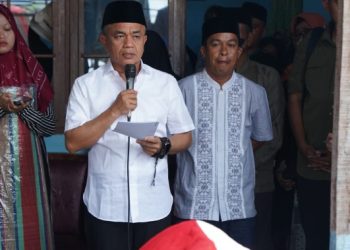 Wali Kota Palu Melepas Jenazah Almarhum Arianto