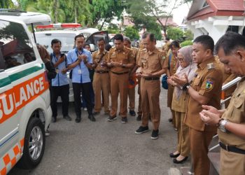 Serahkan Ambulance Untuk 5 Kelurahaan, Hadianto : Sisanya InsyaAllah Tahun Depan