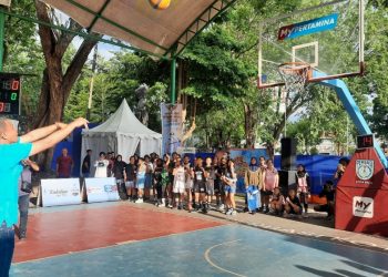 Kadispora Kota Palu Membuka Secara Resmi Lomba Skyflash Let’s Play Basketball