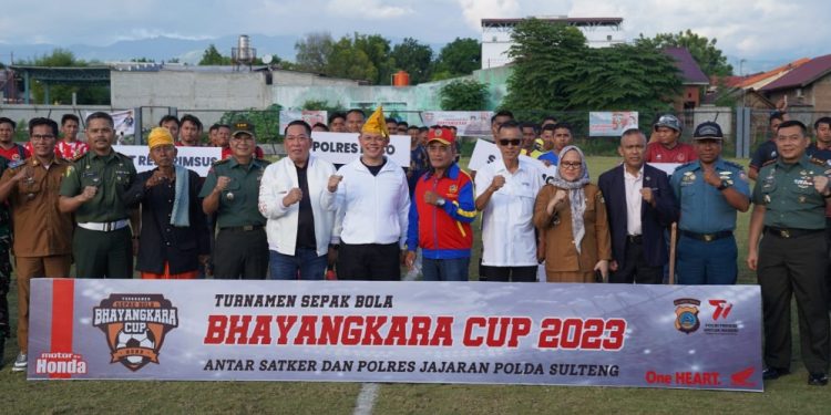 Sekkot Palu Hadiri Pembukaan Turnamen Sepak Bola Kapolda Cup 2023, Ini Harapan Kapolda Sulteng
