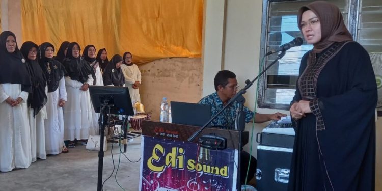 Diah Puspita Secara Resmi Mengkukuhkan Forum Majelis Taklim Uwe Numpu