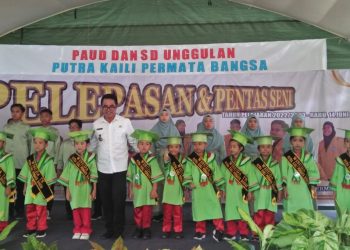 Pelepasan siswa kelas 6 SD Unggulan dan TK Putra Kaili Permata Bangsa, Ini Harapan Kadis Pendidikan