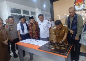 Peresmian Gedung Baru KPU Kota Palu, Ini Harapan Wali Kota