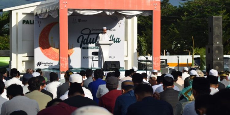 Gelar Sholat Idul Adha di Halaman Kantor Wali Kota, Pemkot Siapkan Hewan Kurban Sebanyak 495 Ekor Sapi dan 53 Ekor Kambing