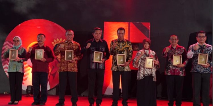 Sekkot Palu Hadiri Gala Dinner APEKSI di Anjungan Pantai Losari Makassar