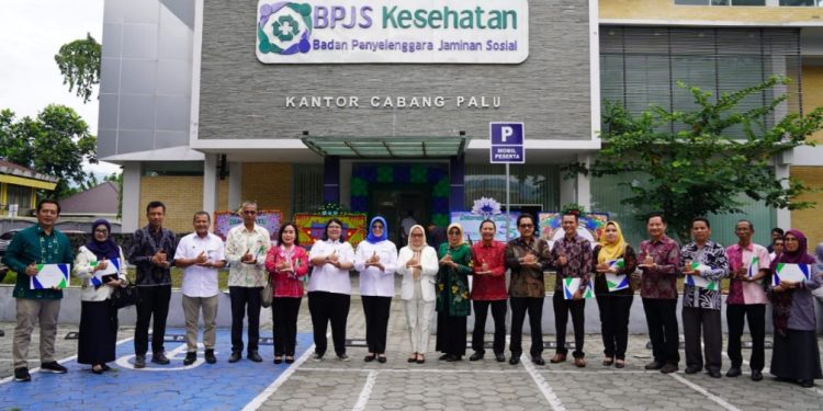 HUT BPJS Kesehatan Ke-55, Pemkot Palu Terima Sertifikat Penghargaan JKN