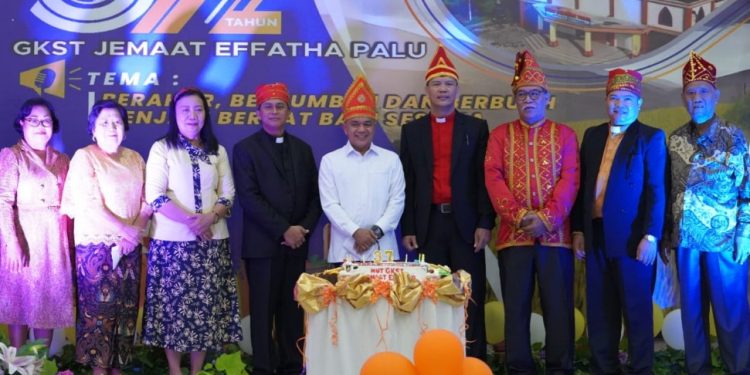 Wali Kota Hadiri HUT Ke-37 Gereja Effatha Palu