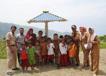 Kunjungi SD Kecil Wana Di Kecamatan Ulujadi, Berikut Harapan Wali Kota Palu