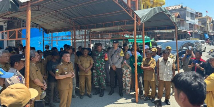 Pasca Keributan Di Pasar Inpres Manonda, Wali Kota Minta Warga Jaga Perdamaian dan Pastikan Proses Hukum Tetap Jalan Serta Masalah Diselesaikan Secara Adat