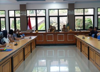 Sosialisasi Pembatasan Penggunaan Plastik, Wali Kota Palu Gelar Pertemuan Bersama Pelaku Usaha