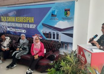Asisten III Setda Kota Palu Hadiri Bimbingan Teknik Pemantapan Aplikasi Srikandi dan Talkshow Kearsipan