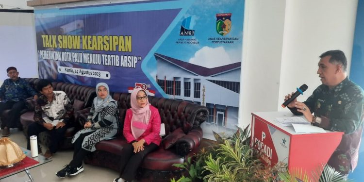 Asisten III Setda Kota Palu Hadiri Bimbingan Teknik Pemantapan Aplikasi Srikandi dan Talkshow Kearsipan