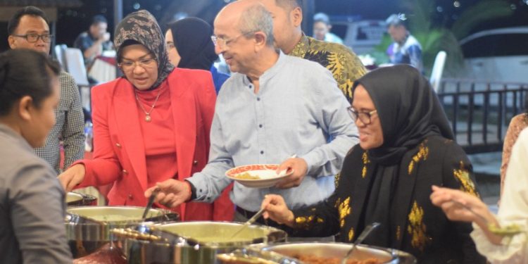 Jamuan Makam Malam Dubes Maroko Disuguhi Menu Khas Kaili Di Taipa Beach