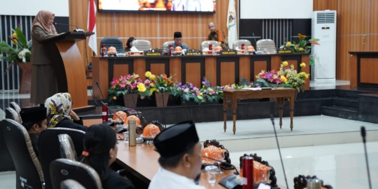 Pemkot Palu Berikan Apresiasi Kepada Seluruh Fraksi DPRD Kota Palu Setujui Ranperda Perubahan APBD 2023
