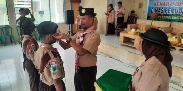 Kadispora Kota Palu Menutup Acara Kemah Pramuka Dalam Rangka HUT Ke 62 Pramuka