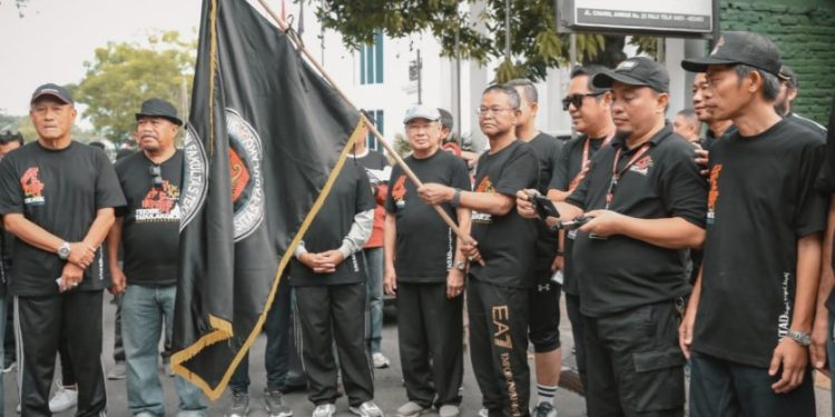 Melepas Ribuan Peserta Jalan Santai 4 Dekade Teknik Tadulako, Berikut Harapan Gubernur