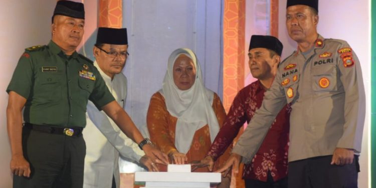 Wakil Wali Kota Menutup Kegiatan MTQ XXVII dan Palu Mengaji Tingkat Kota Palu, Kelurahan Matikulore Meraih Juara Umum