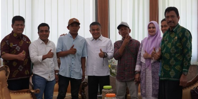 Pemkot Palu Berangkatkan Petani Anggur Ke Korea Selatan