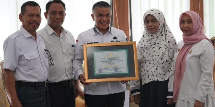 Satu-Satunya Dari Sulteng, SMP Negeri 6 Kota Palu Raih Penghargaan Adiwiyata Nasional Tahun 2023