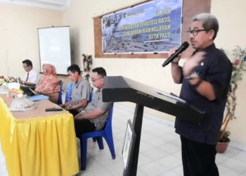 Asisten II Setda Kota Palu Membuka Kegiatan Kajian Peningkatan Produksi Hasil Tangkapan Ikan Nelayan Kota Palu