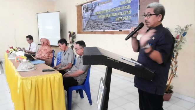 Asisten II Setda Kota Palu Membuka Kegiatan Kajian Peningkatan Produksi Hasil Tangkapan Ikan Nelayan Kota Palu