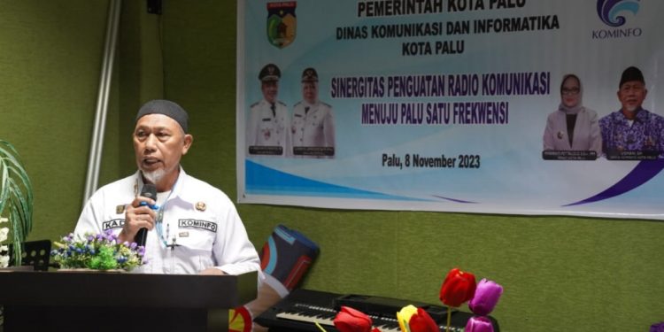 Kadis Kominfo Kota Palu Membuka Kegiatan Sinergitas Radio Komunikasi Menuju Palu Satu Frekuensi