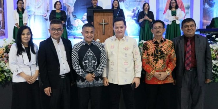 Ibadah Perayaan Natal dan HUT GPID Eben Haezer Palu Ke-27, Berikut Harapan Wali Kota Palu