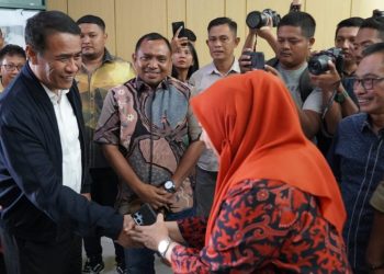 Wawali Palu Bersama Gubernur Sulteng Sambut Kedatangan Menteri Pertanian RI Andi Amran Sulaiman Di Bandara Mutiara Sis Aljufri Palu