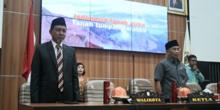 Asisten I Setda Kota Muhammad Rizal Hadiri Rapat Paripurna DPRD Kota Palu Tentang Pembahasan Ranperda APBD TA 2024